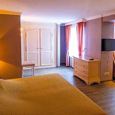 Meyer 4* Beaufort
